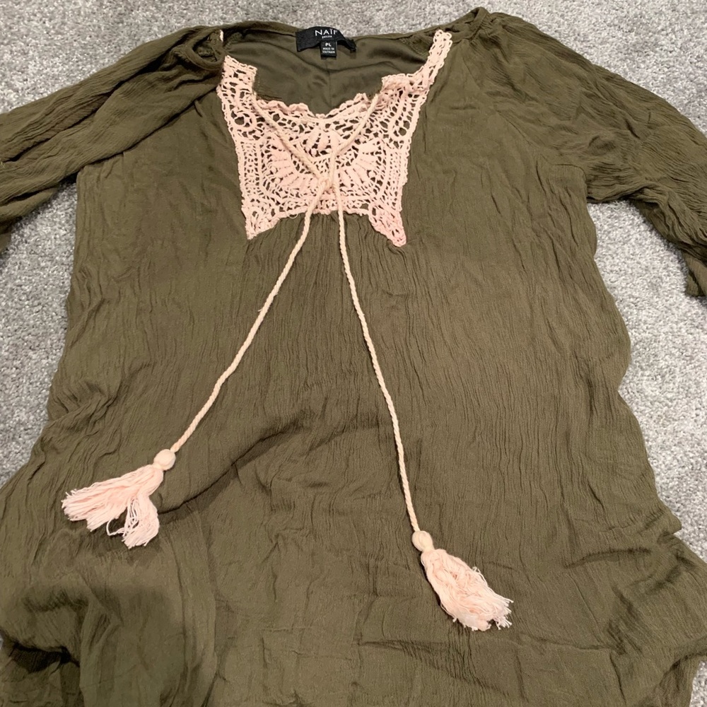 Tops - Picture 2 of 2